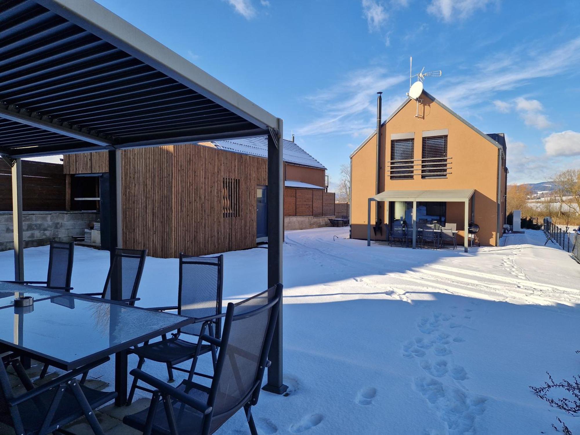 Relax Vila Lipno- Apartman V Podkrovi U Plaze Windy Point Černá v Pošumaví Exterior foto
